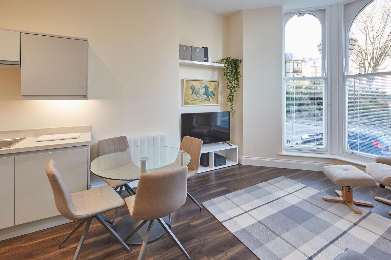 Host & Stay - South Cliff Apartment Scarborough Bagian luar foto